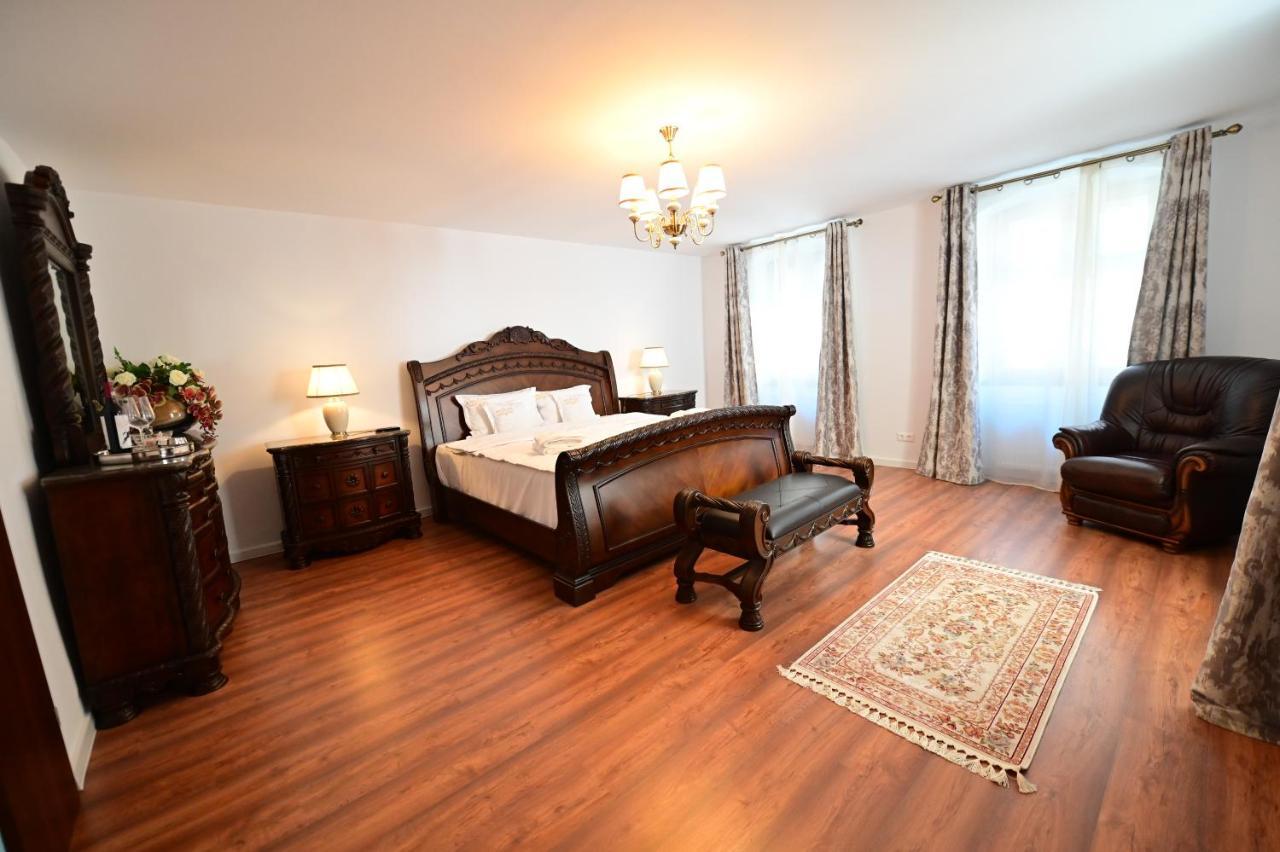 Apartments In The Heart Of Sibiu Esterno foto