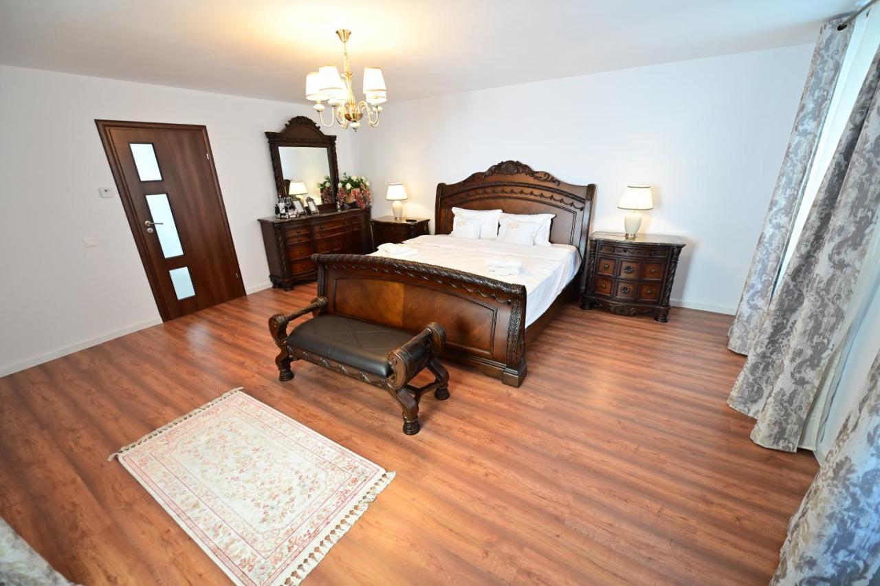 Apartments In The Heart Of Sibiu Esterno foto